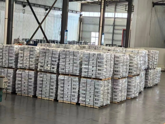 Magnesium ingot stacks in the HAGRIEN raw-material warehouse